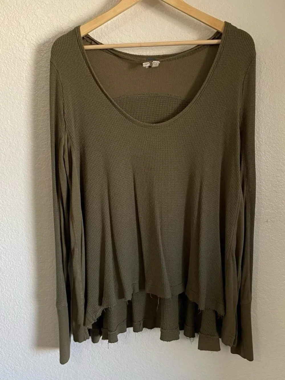 We The Free Malibu Waffle Knit Long Sleeve Scoop Neck Loose Fit Thermal Shirt M